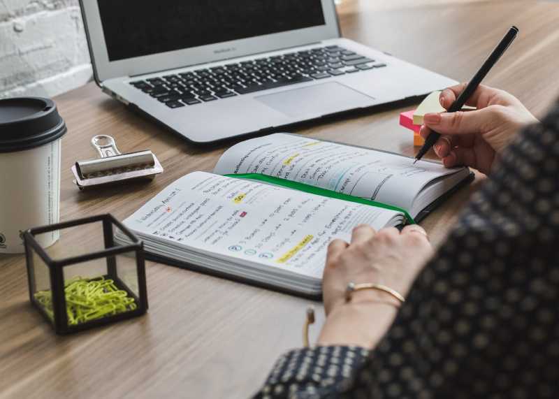 医学部学士編入とは？～大学卒業後に医学部に入り直す方法～